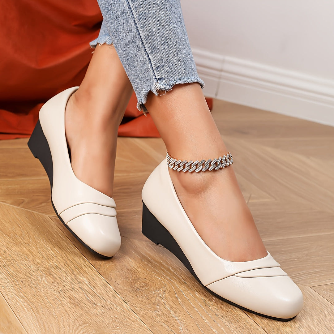 Audrey - Comfortable Lifted Heels