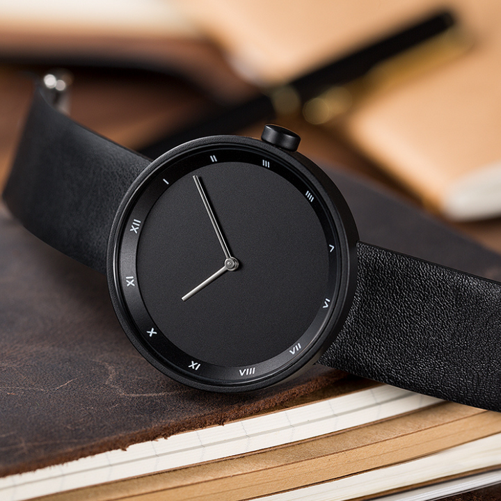 Minimalist Style Quartz Wristwatch