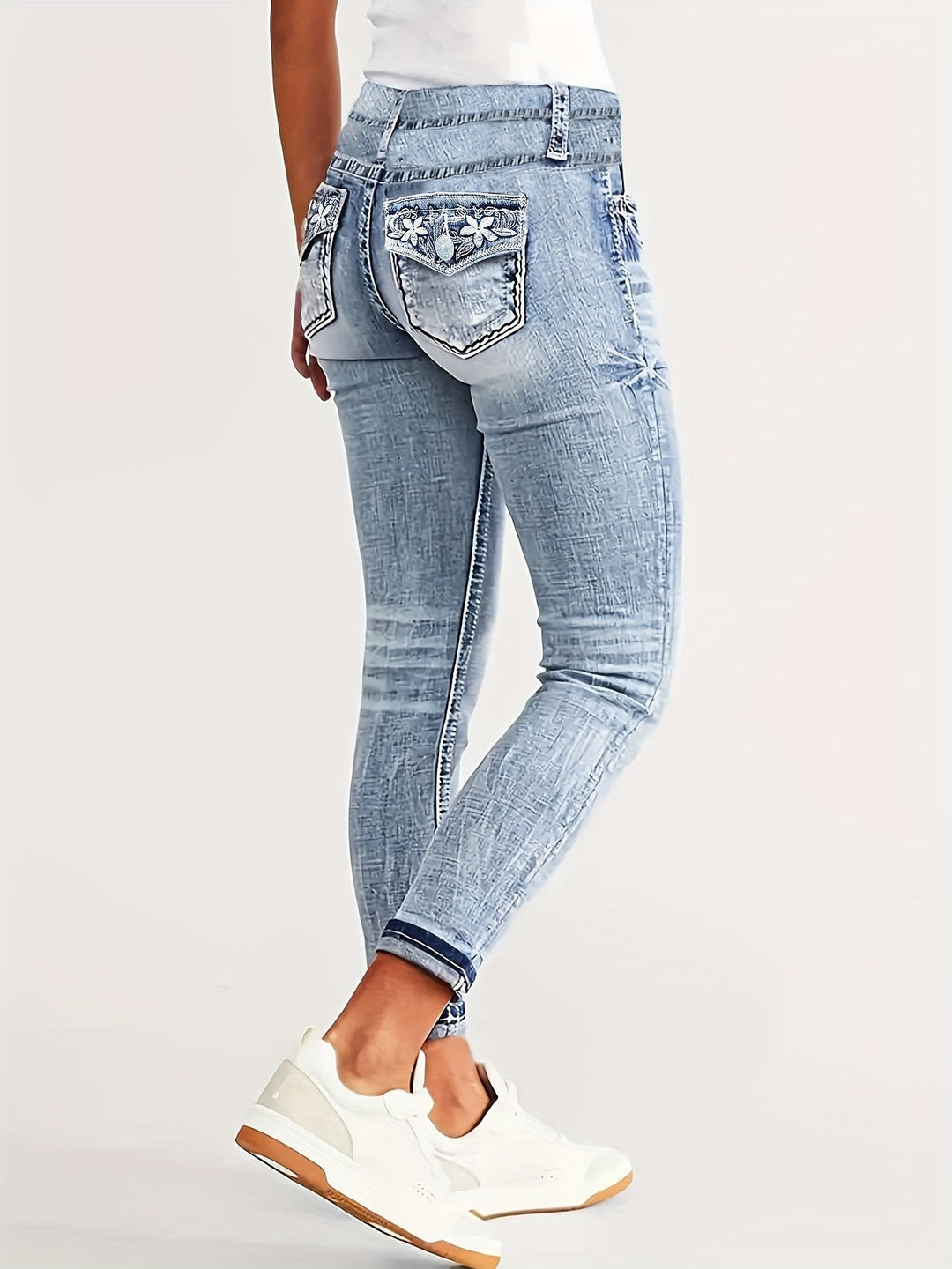 Nina - Figure-Hugging Denim Jeans