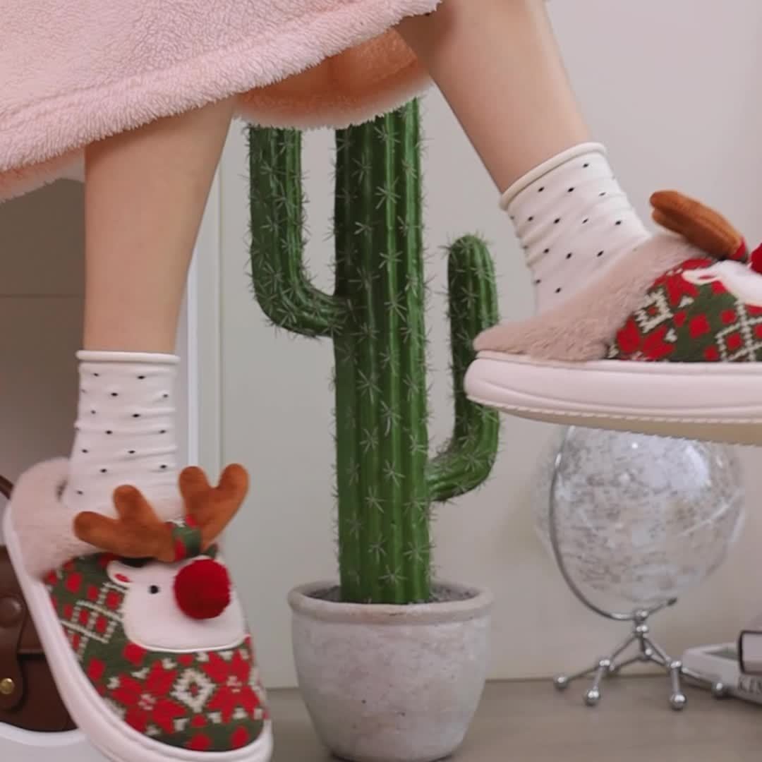 Ginny | Unisex Festive Reindeer Slippers