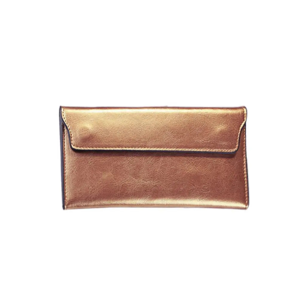 Classic Folding Wallet with Magnetic Closure