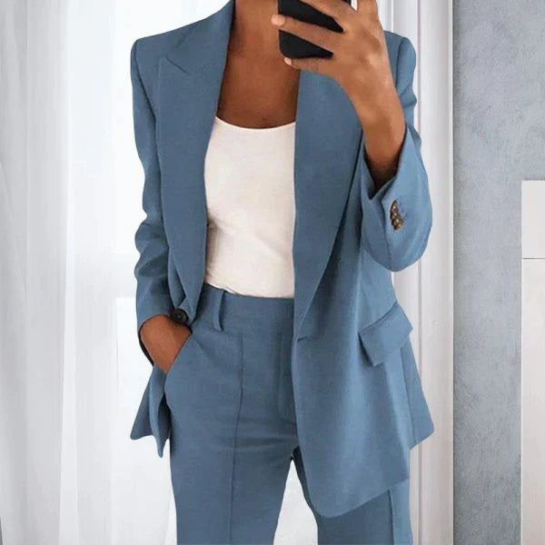 Daphne - Two-Piece Women's Suit