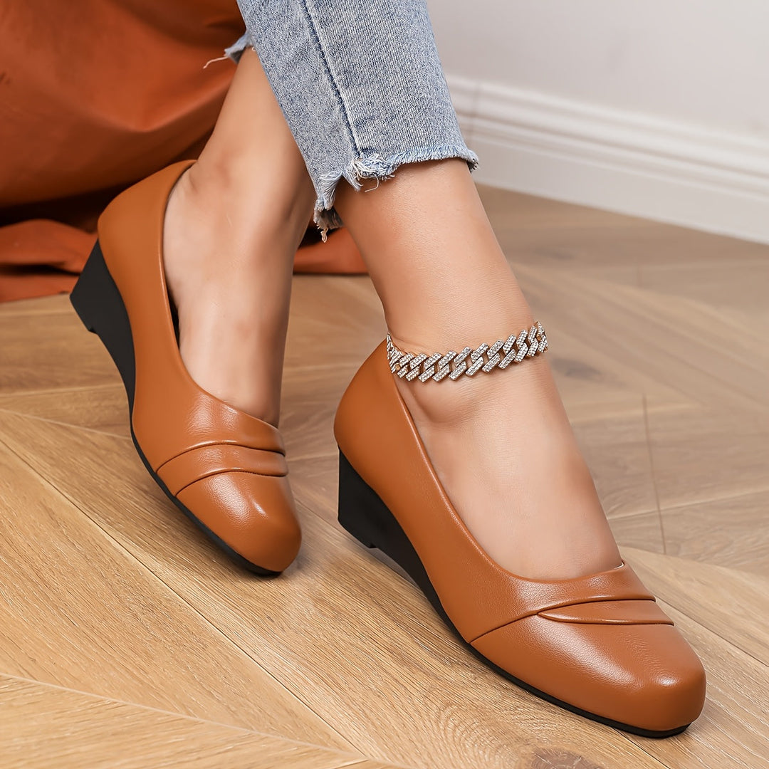 Audrey - Comfortable Lifted Heels
