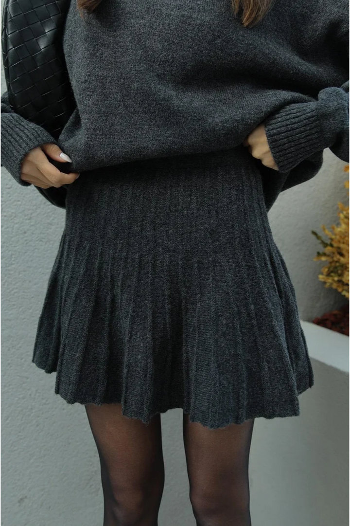 Eva - Knitted Set with Turtleneck Sweater