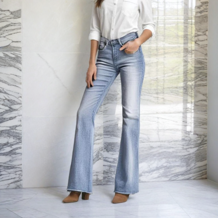 Birgitta - Comfortable Flared Jeans