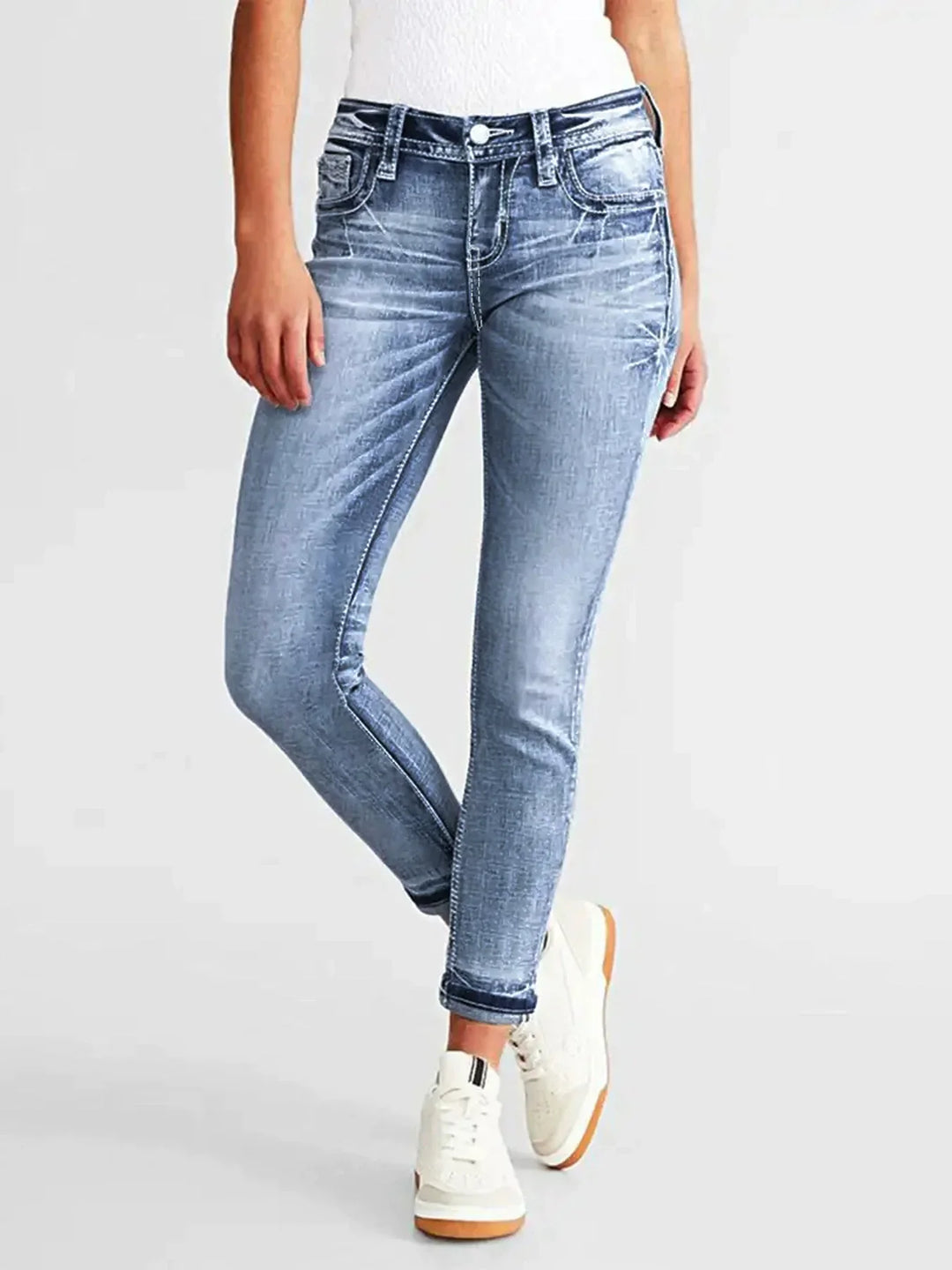 Nina - Figure-Hugging Denim Jeans