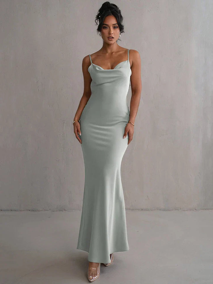 Pauline - Elegant Sultry Backless Maxi Dress