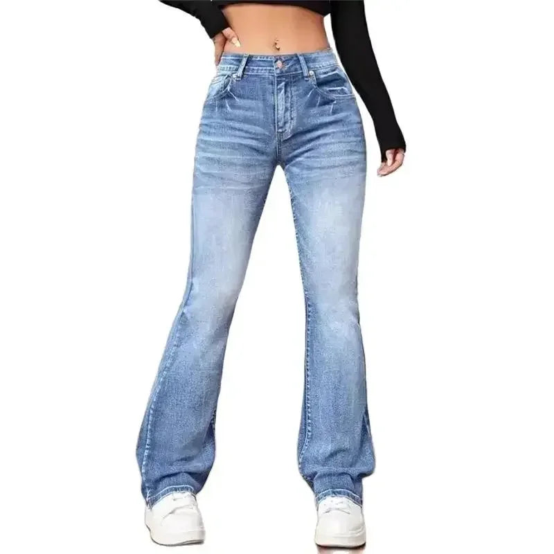 Sophia - Flared Jeans in Light Washed Denim