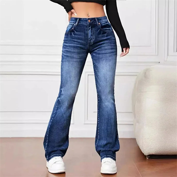 Sophia - Flared Jeans in Light Washed Denim