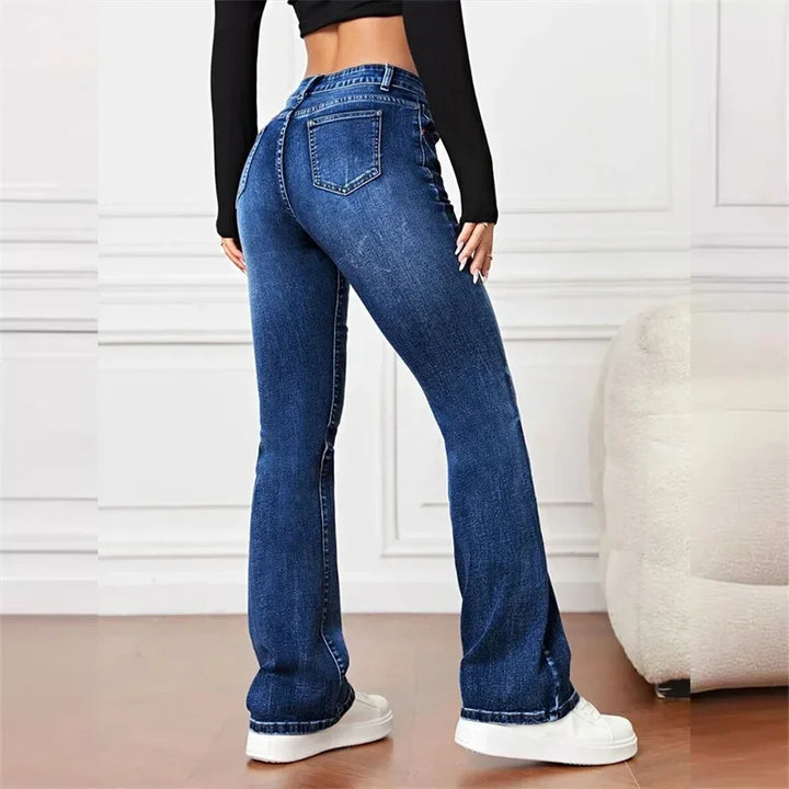 Sophia - Flared Jeans in Light Washed Denim