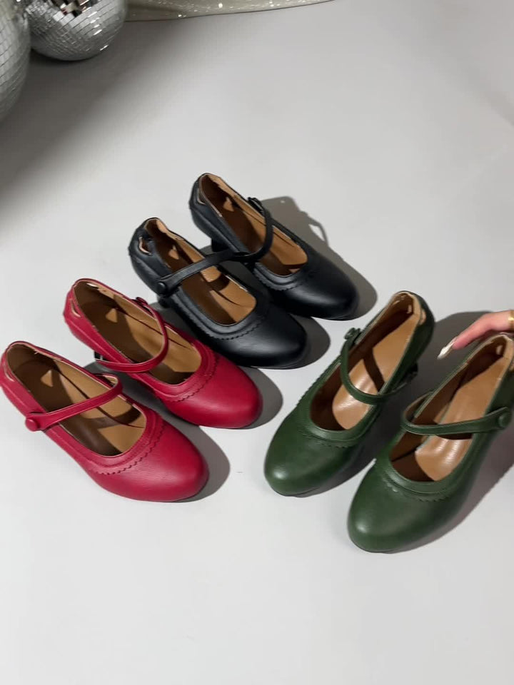 Linaise - Retro Styled Pumps