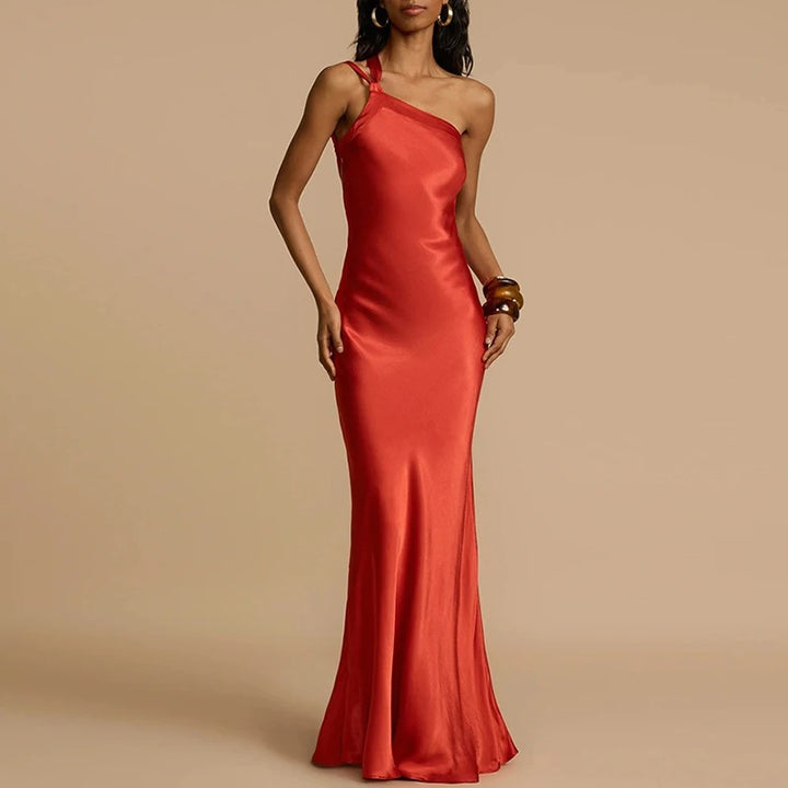 Vera | Sleek Backless Maxi Dress